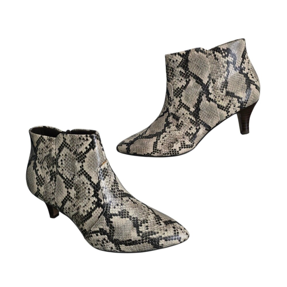 Clarks Collection Linvale Judith Taupe Snake Ankle Boots 7 W Kitten Heel Booties